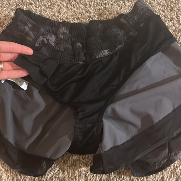 EUC Athleta Run Racer short bundle - Picture 4 of 8